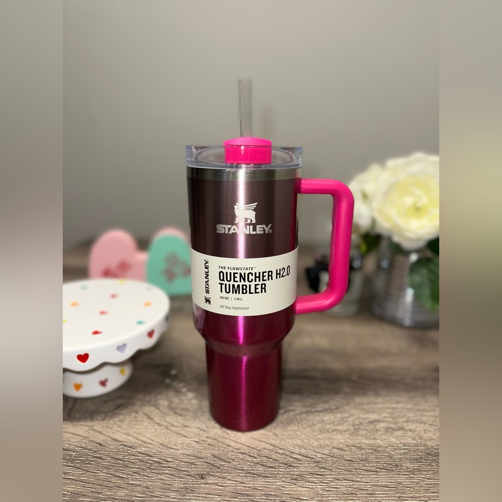 Stanley 40 oz. Quencher H2.0 FlowState Tumbler - Camelia Gradient